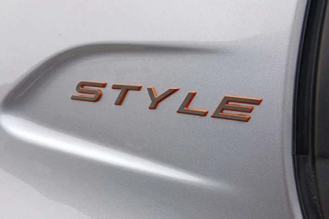 Peugeot 208 PureTech 100 Style 75 kW (100 CV)