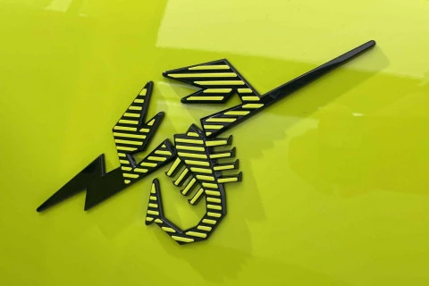 Abarth 500 500e Turismo 42kwh 113kw (154cv)