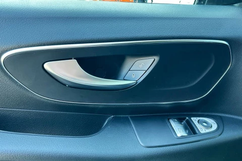 Mercedes-Benz Vito 114CDI AT 100kW Tourer Select Larga