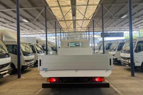 Mitsubishi Fuso Canter 3C13 