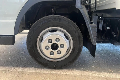 Mitsubishi Fuso Canter 3C13 