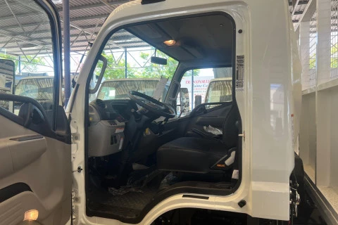 Mitsubishi Fuso Canter 3C13 