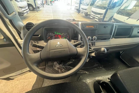 Mitsubishi Fuso Canter 3C13 