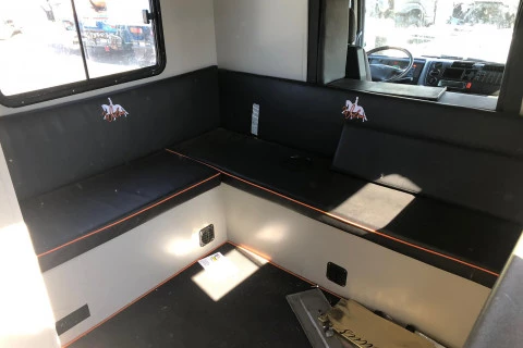 Mercedes-Benz Axor 1823 L TRANSPORTE DE CABALLOS