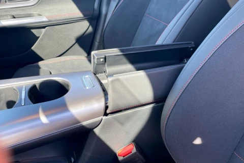 Mercedes-Benz GLB GLB 200
