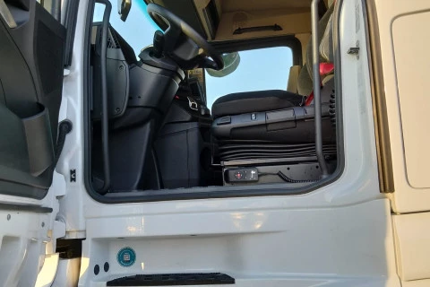 Mercedes-Benz Actros 1848LS