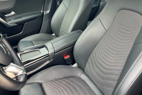 Mercedes-Benz Clase A A 250 e con tecnología híbrida EQ Sedán