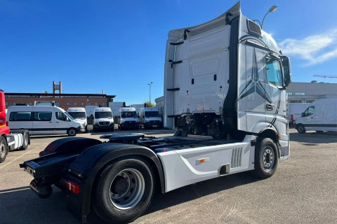 Mercedes-Benz Actros 1951 LS