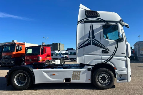 Mercedes-Benz Actros 1951 LS