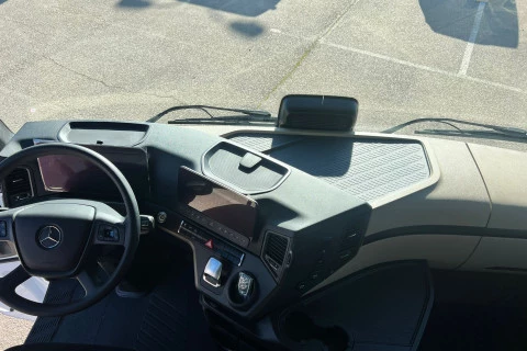 Mercedes-Benz Actros 1951 LS