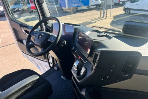 Mercedes-Benz Actros 1951 LS