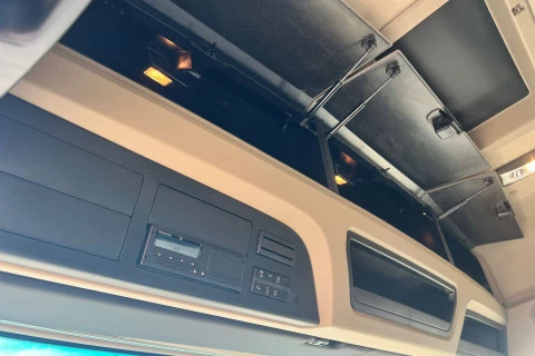 Mercedes-Benz Actros 1951 LS