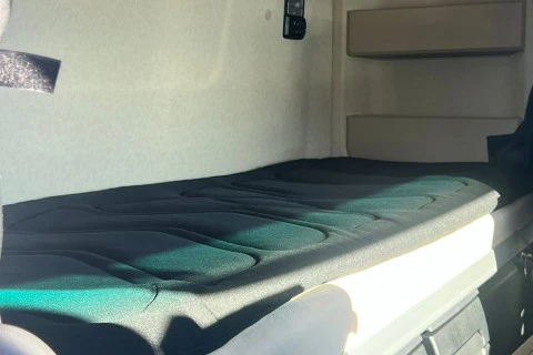 Mercedes-Benz Actros 1951 LS