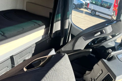 Mercedes-Benz Actros 1951 LS