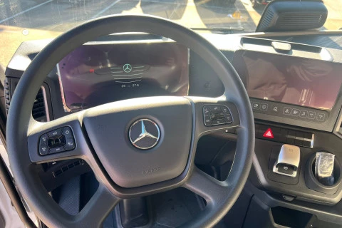 Mercedes-Benz Actros 1951 LS