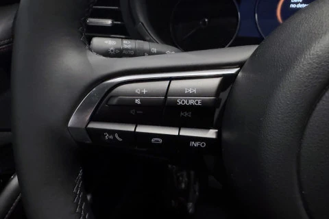 Mazda3 2.5L E-SKY G MHEV 103kW Homura