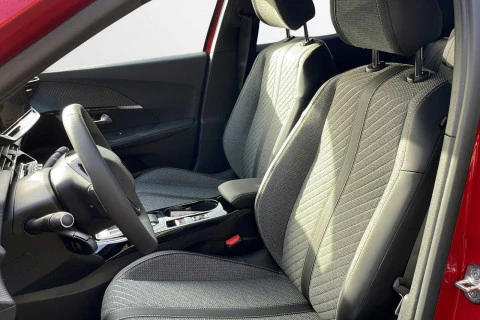 Peugeot e-2008 Eléctrico Allure 156 (115kW)