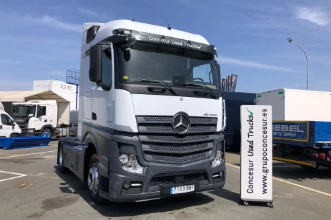 Mercedes-Benz Actros 1845