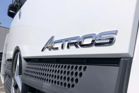 Mercedes-Benz Actros 1845