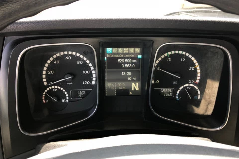 Mercedes-Benz Actros 1845