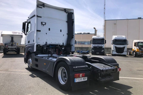 Mercedes-Benz Actros 1845