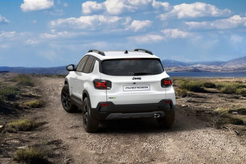 Jeep Avenger 1.2 eHybrid 4xe 145CV T. North Face