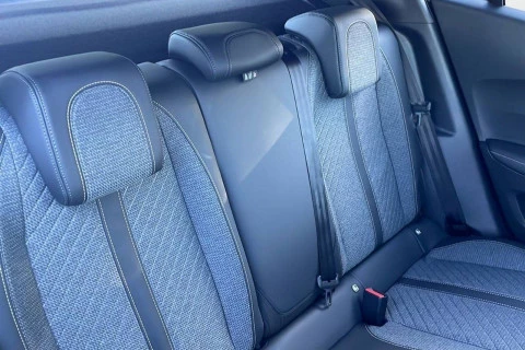 Peugeot 2008 Allure Gasolina 100 S&S 6 Vel. MAN