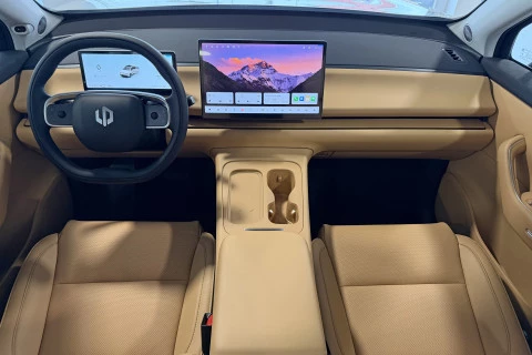 Leapmotor C10 C10 REEV 28.4 kWh Design Auto