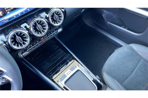 Mercedes-Benz GLA GLA 200 D