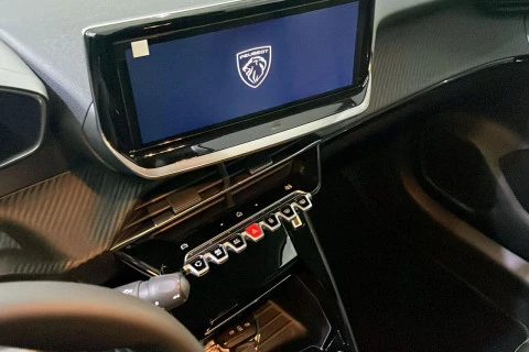 Peugeot 208 Allure HYBRID 110 eDCS6