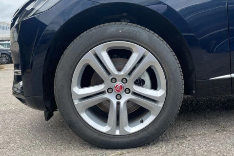 Jaguar F-Pace 2.0D l4 MHEV SE AWD Auto 150 kW (204 CV)