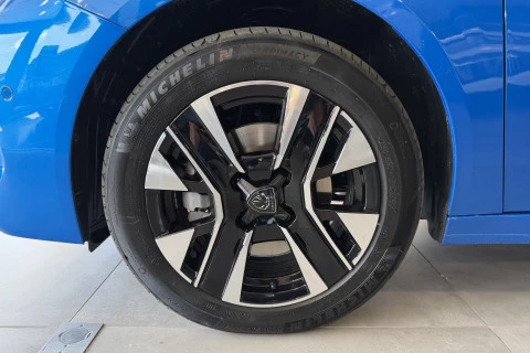 Peugeot 208 Allure HYBRID 110 eDCS6
