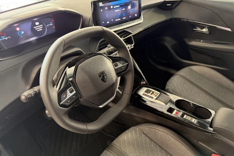 Peugeot 208 Allure HYBRID 110 eDCS6