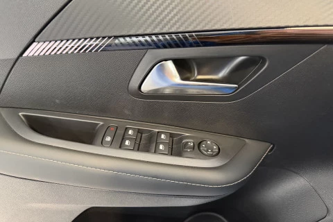 Peugeot 208 Allure HYBRID 110 eDCS6