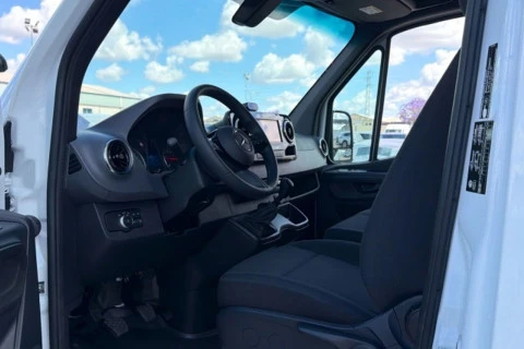 Mercedes-Benz Sprinter 317 CDI FURGON PRO LARGO