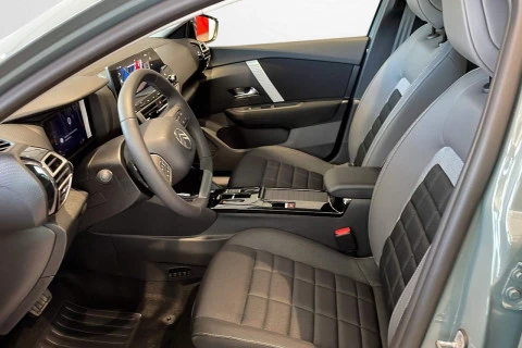 Citroën C4 X Hybrid 145 ë-DCS6 Business Edition