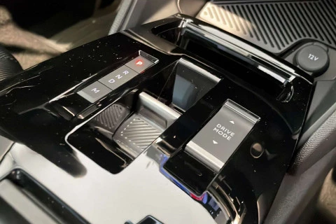 Citroën C4 X Hybrid 145 ë-DCS6 Business Edition