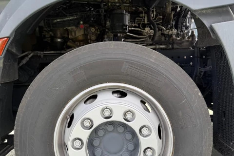 Mercedes-Benz Actros 1851