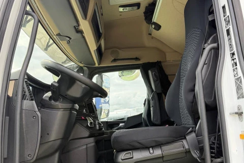 Mercedes-Benz Actros 1851