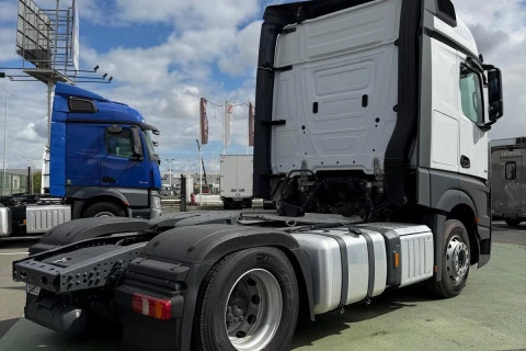 Mercedes-Benz Actros 1851