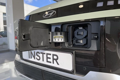 Hyundai Inster 49KWH 85KW (115CV) Tecno