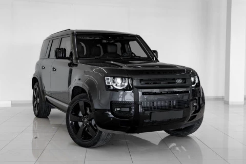 Land Rover Defender 110 3.0D I6 MHEV X-Dynamic SE 4WD AT 221 kW (301 CV)