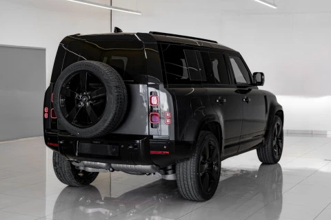Land Rover Defender 110 3.0D I6 MHEV X-Dynamic SE 4WD AT 221 kW (301 CV)