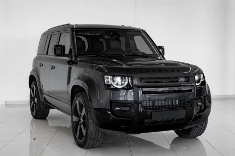 Land Rover Defender 110 3.0D I6 MHEV X-Dynamic SE 4WD AT 221 kW (301 CV)