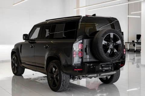 Land Rover Defender 110 3.0D I6 MHEV X-Dynamic SE 4WD AT 221 kW (301 CV)
