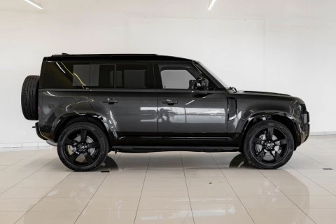 Land Rover Defender 110 3.0D I6 MHEV X-Dynamic SE 4WD AT 221 kW (301 CV)