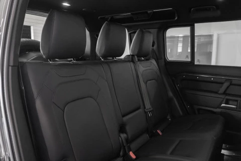 Land Rover Defender 110 3.0D I6 MHEV X-Dynamic SE 4WD AT 221 kW (301 CV)
