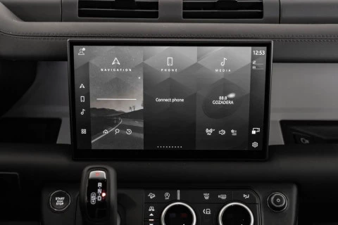 Land Rover Defender 110 3.0D I6 MHEV X-Dynamic SE 4WD AT 221 kW (301 CV)