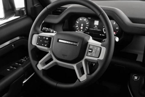 Land Rover Defender 110 3.0D I6 MHEV X-Dynamic SE 4WD AT 221 kW (301 CV)