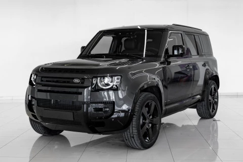 Land Rover Defender 110 3.0D I6 MHEV X-Dynamic SE 4WD AT 221 kW (301 CV)